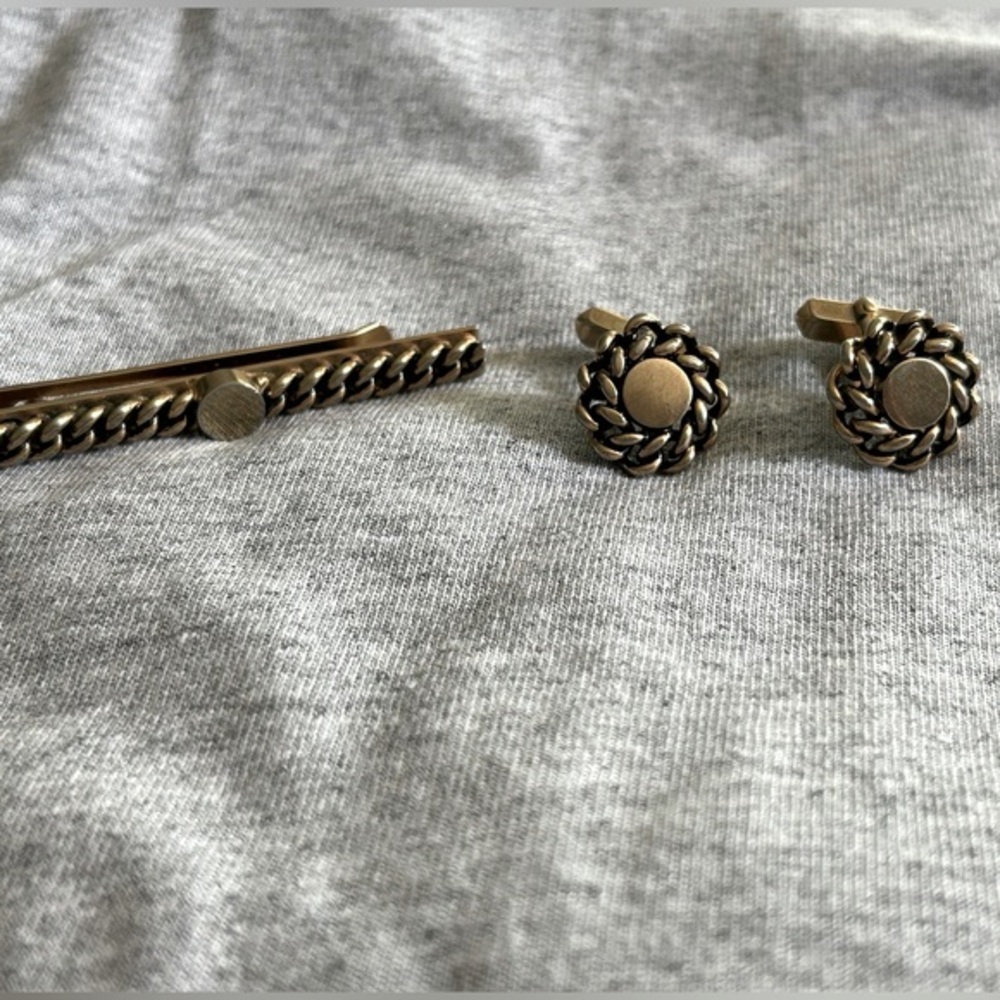 Vintage Gold-Tone Chain Accent Tie Bar and Cufflink Set - Jewelry